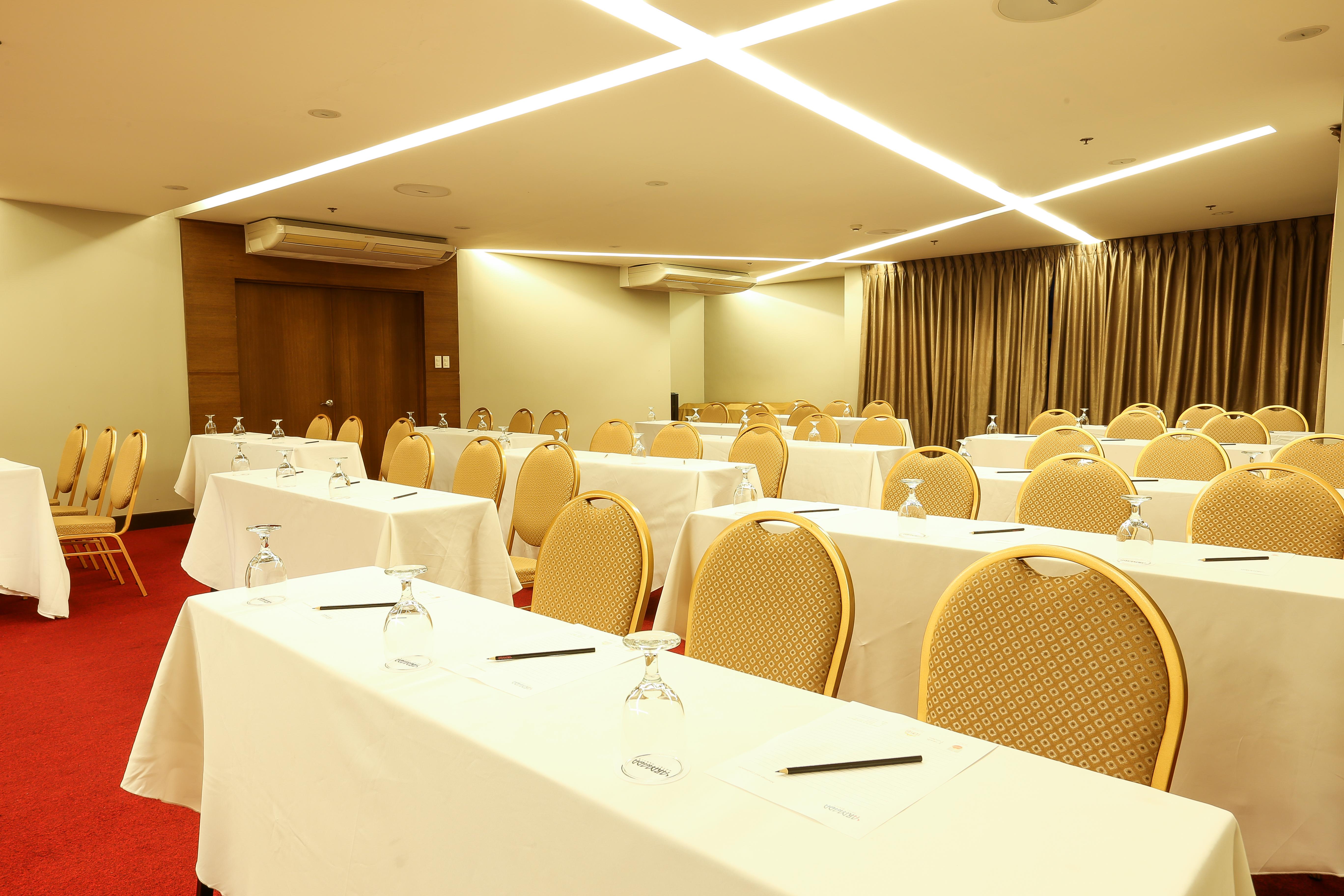 Armada Hotel Manila Dış mekan fotoğraf