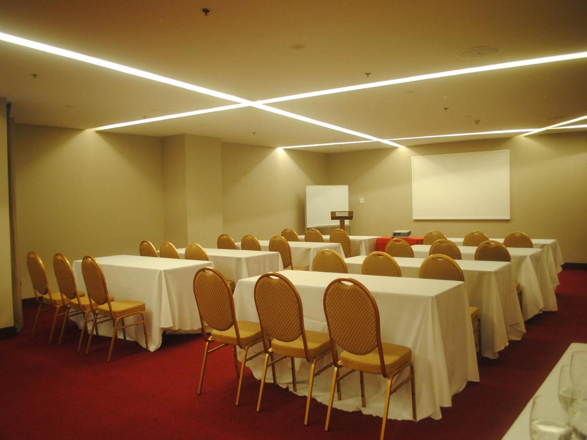 Armada Hotel Manila Dış mekan fotoğraf